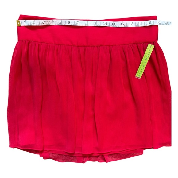 Alice + Olivia Whimsical Layered Mini Skirt Woman’s Size Medium NWT - Picture 3 of 9